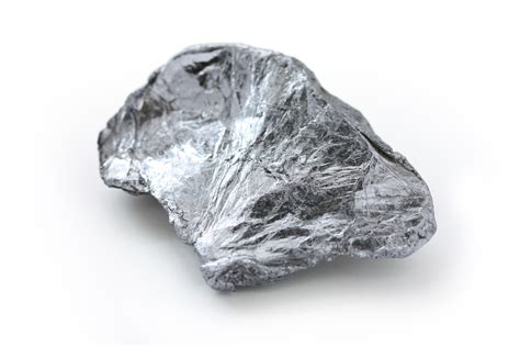  Molybdenite: Un Minéral Extrêmement Résistant pour les Alliages Spéciaux et la Fabrication d’Énergies Renouvelables?