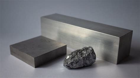  Tantalum : un Métal Rare aux Propriétés Exceptionnelles pour les Applications de Haute Technologie !